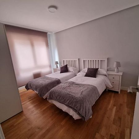 Apartament Vivienda Silvia Renfe León Zewnętrze zdjęcie