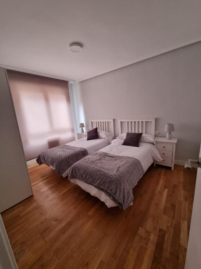 Apartament Vivienda Silvia Renfe León Zewnętrze zdjęcie